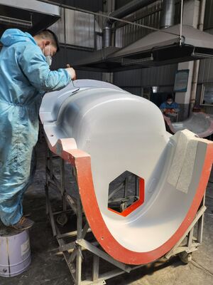 Op maat gemaakte FRP-truckcarrosserie van hoge duurzaamheid, perfect voor gespecialiseerde transportprojecten en veeleisende bedrijfsomstandigheden