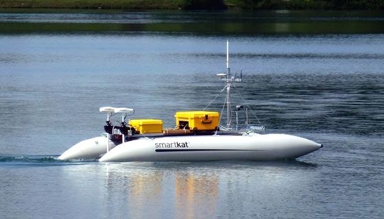 Hand lay up technologie en lichtgewicht ontwerp Duurzame glasvezel scheepsonderdelen voor verzekering