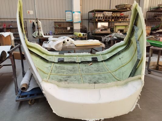 Hoge duurzaamheid Glasvezel Truck Body Panel Lichtgewicht Gemakkelijke installatie Ideaal voor onderhoud en vervanging van het wagenpark