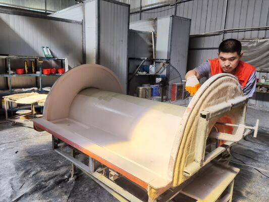 Op maat gemaakte FRP-truckcarrosserie van hoge duurzaamheid, perfect voor gespecialiseerde transportprojecten en veeleisende bedrijfsomstandigheden