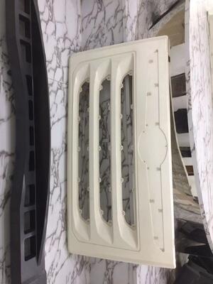  SMC Gevormde FRP Busonderdelen Voor- en Achterbehuizing Zijbeschermingsplaat Exterieur Bekleding