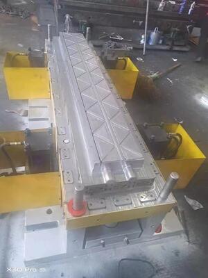  SMC Gevormde FRP Busonderdelen Voor- en Achterbehuizing Zijbeschermingsplaat Exterieur Bekleding