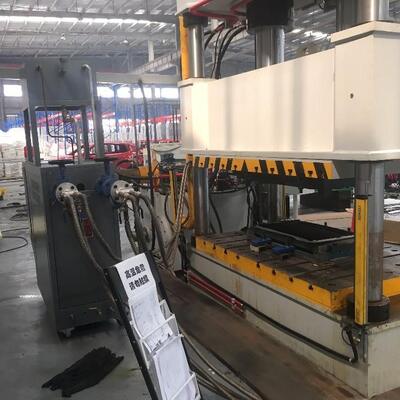 SMC Compressievorming Bus Dakafdekking Luchtgeleider Lichtgewicht FRP Exterieur