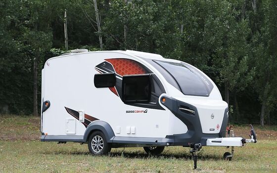  Hoge sterkte FRP camper carrosserie uit één stuk spuitgieten camper shell aangepaste SMC gegoten camper carrosseriepaneel